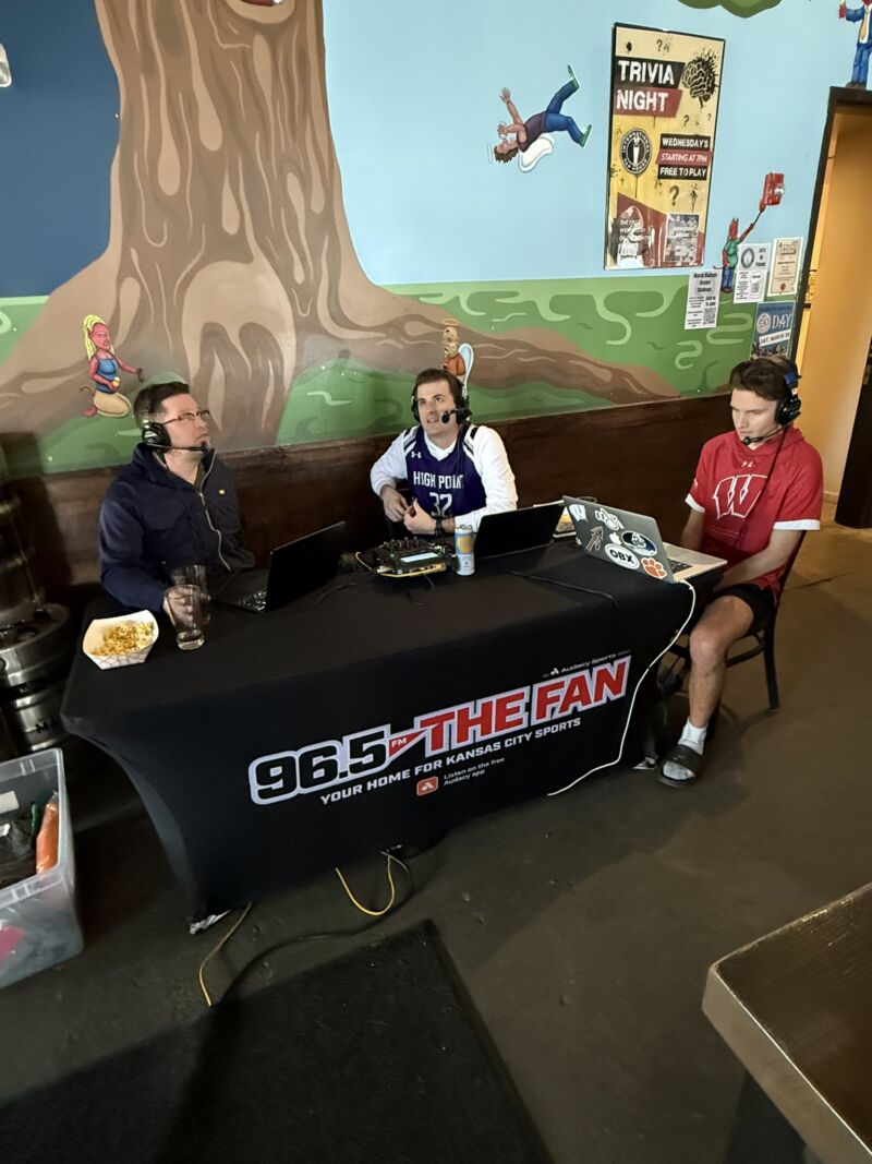 Image for the Tweet beginning: The #CircaSports Missouri team is